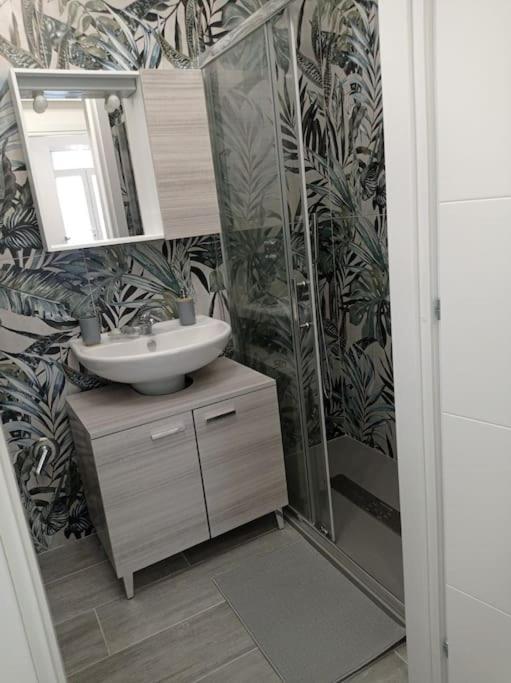 Iris Apartment Bisceglie Exteriör bild